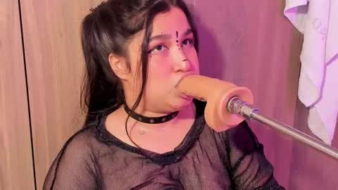 Snapshot of velvet_rosee_ chatting on September 24, 1:07 pm velvet_rosee_ online show from September 24, 1:07 pm