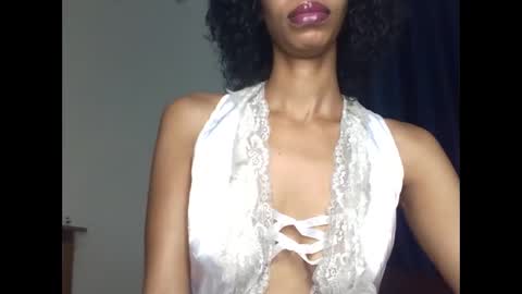 velvetbrownn online show from April 12, 1:53 am