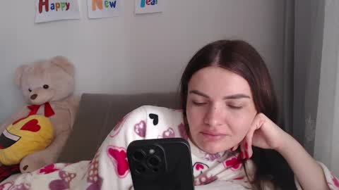 velvetmoon123 online show from January 16, 11:30 am