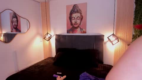 velvetscarlett online show from March 7, 12:16 pm