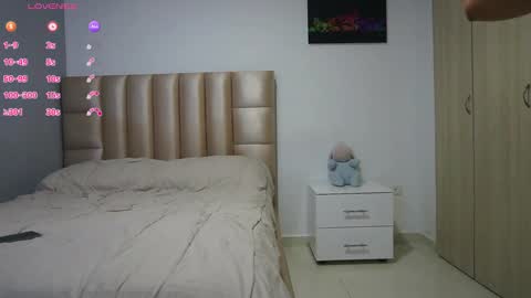 velvet online show from March 1, 5:00 am