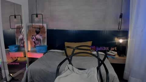 velvettease_ online show from May 26, 1:06 pm