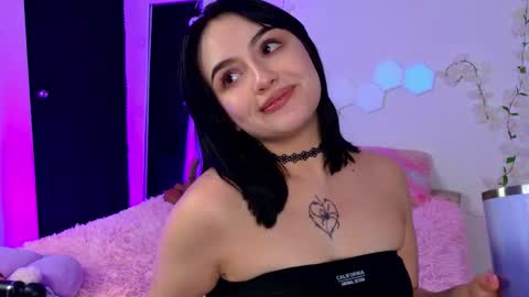 velvetvibes_ online show from February 12, 2:59 am