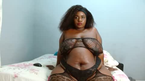 velvetychocolate1 online show from March 28, 2:13 am