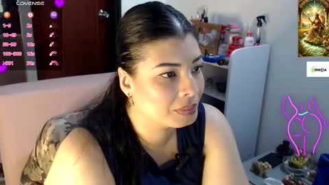 Snapshot of venus1111_ chatting on September 30, 11:15 pm HI IM VENUS SMALL BOOBS  BIG HEART WARM PUSSY online show from September 30, 11:15 pm