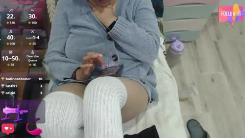 venus496613 online show from April 18, 1:07 am