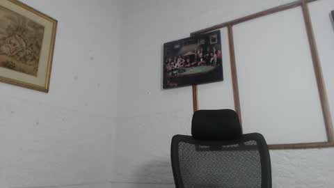 venus_lov online show from November 6, 10:40 am