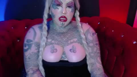 Snapshot of venus_rock chatting on October 19, 5:23 am Venus Ink online show from October 19, 5:23 am