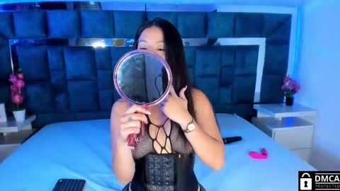 Snapshot of venus_velez chatting on February 25, 3:42 pm Venus online show from February 25, 3:42 pm