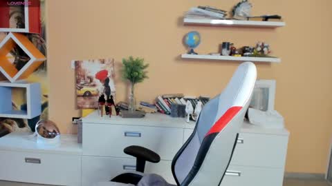 Snapshot of veola_new chatting on March 2, 6:48 am Violetta  online show from March 2, 6:48 am