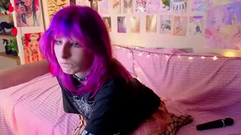 Erica online show from May 5, 9:53 pm