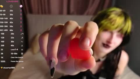 Erica online show from October 27, 8:09 pm