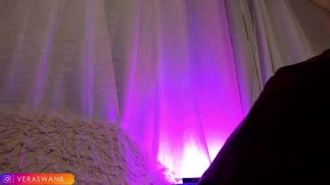 veraswan1 online show from July 28, 4:43 am