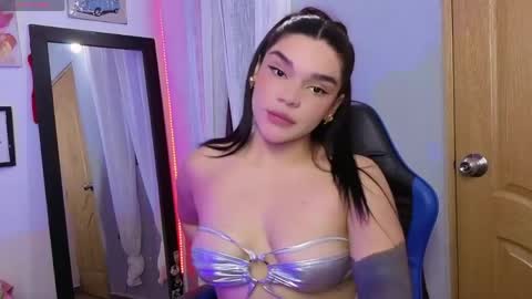 veronica_118 online show from May 14, 1:59 am