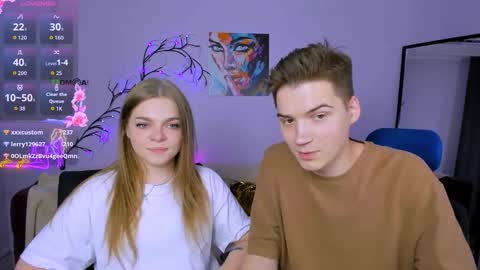 Snapshot of veronica_bubble chatting on September 13, 7:16 pm Ronni online show from September 13, 7:16 pm