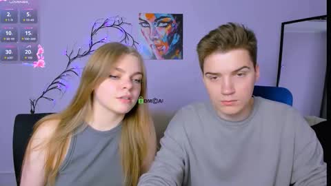 Snapshot of veronica_bubble chatting on September 15, 7:37 pm Ronni online show from September 15, 7:37 pm