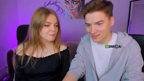 Snapshot of veronica_bubble chatting on October 1, 7:13 pm Ronni online show from October 1, 7:13 pm