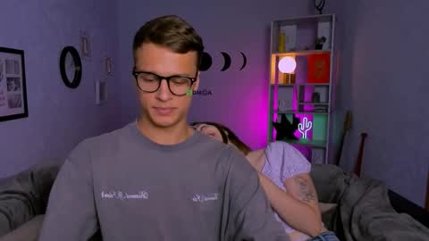 Snapshot of veronica_bubble chatting on September 11, 10:05 am Ronni online show from September 11, 10:05 am