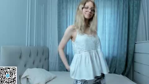 Anny online show from July 1, 12:14 pm