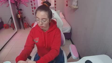 veronica online show from February 16, 7:45 pm