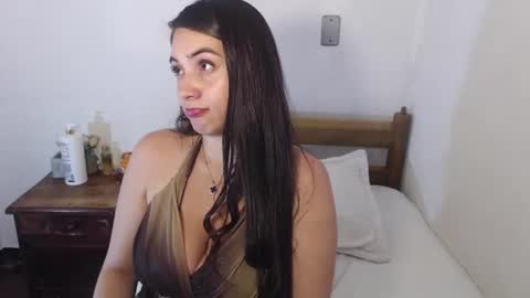 Veronica Rodriguez online show from July 4, 7:56 am