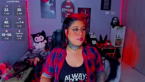 Snapshot of veronika_metalstar chatting on October 22, 6:31 pm Miss Veronika online show from October 22, 6:31 pm