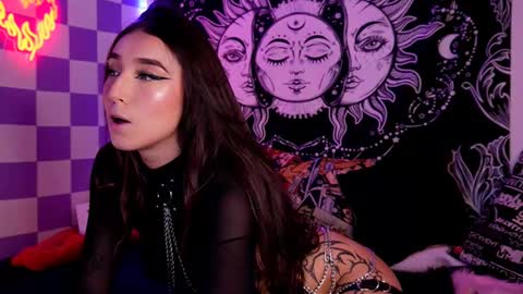        online show from March 3, 9:05 pm