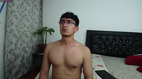 versatileguuy online show from September 29, 3:16 am