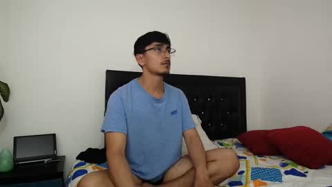 versatileguuy online show from February 18, 2:11 am