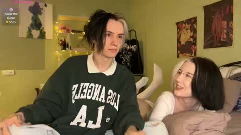 veryraretwins online show from November 18, 10:02 pm