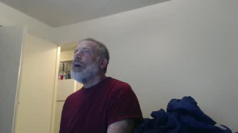 Snapshot of veryveryhairmanindenver chatting on February 4, 12:51 am hairy man online show from February 4, 12:51 am