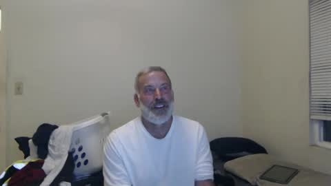 Snapshot of veryveryhairmanindenver chatting on January 5, 12:52 am hairy man online show from January 5, 12:52 am