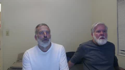 Snapshot of veryveryhairmanindenver chatting on January 6, 12:59 am hairy man online show from January 6, 12:59 am