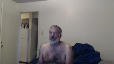 Snapshot of veryveryhairmanindenver chatting on October 10, 12:27 am hairy man online show from October 10, 12:27 am