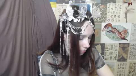 veryveryvery_shy online show from February 4, 6:50 am