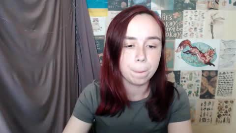 veryveryvery_shy online show from September 30, 10:48 am