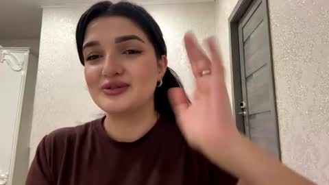 Izzabel online show from July 27, 4:48 pm