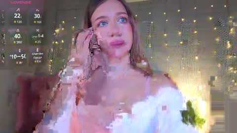 Alice  please dont forget to thumbs up me  online show from March 23, 5:45 am