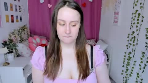 Camilla online show from June 7, 4:34 pm