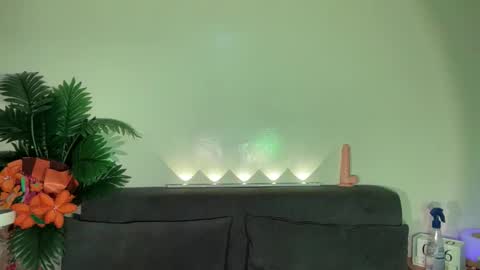 via_olala online show from October 6, 5:42 pm