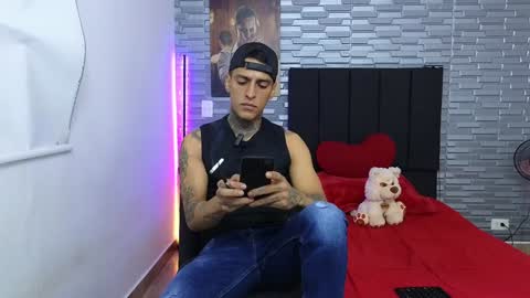 Victor cardenas online show from January 9, 10:09 pm