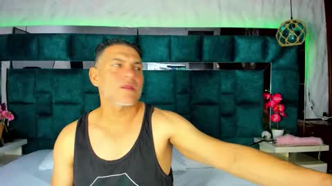 antonia y andrew online show from February 9, 5:33 am