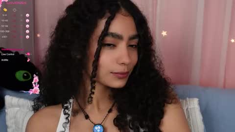 Snapshot of vicky_curly chatting on September 18, 9:41 pm vicky_curly online show from September 18, 9:41 pm