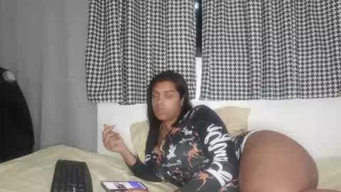 vickyhm22 online show from November 27, 4:31 am