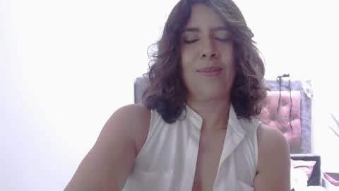 Hi guys   Im victoria  Be the one who can control me in PVT online show from June 3, 3:50 pm