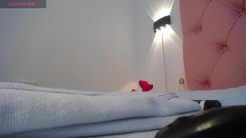 victoria online show from December 4, 7:52 am