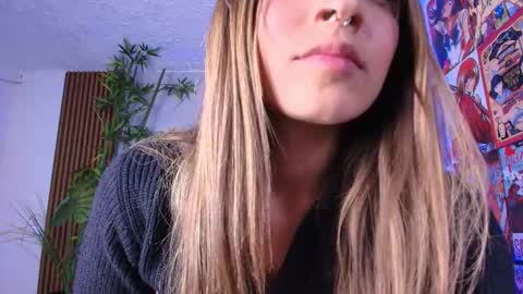 Snapshot of victoria_adams14 chatting on October 19, 3:44 am Victoria for you online show from October 19, 3:44 am