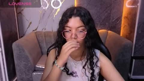 victoria_castillo_b online show from February 28, 3:10 am