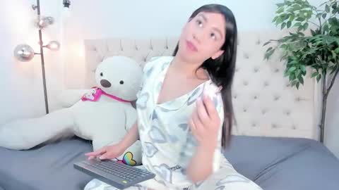 Victoria online show from March 3, 7:21 pm