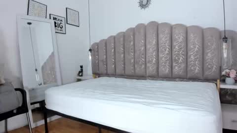 valentina online show from October 20, 11:37 am